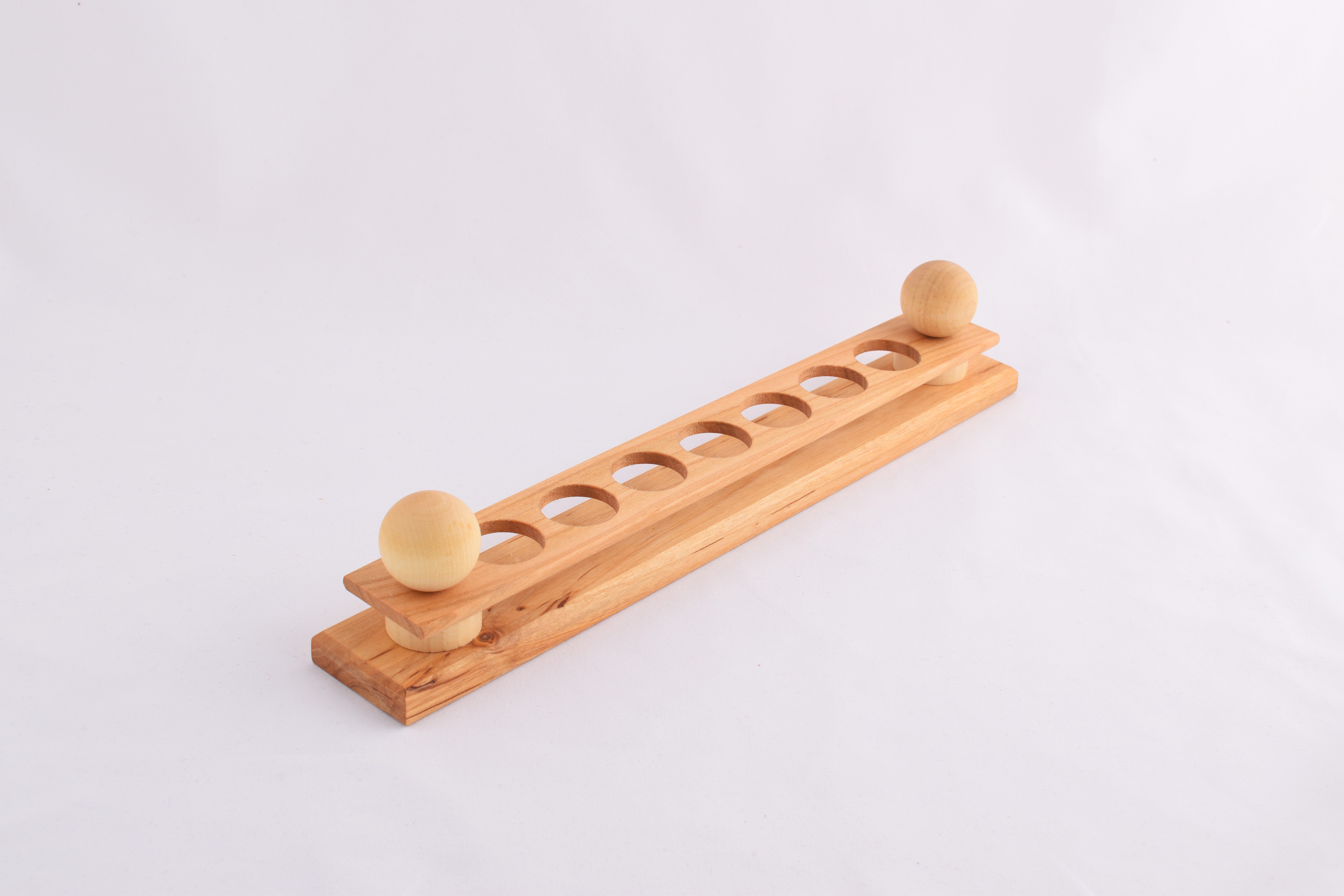 Holzdisplay - für 7 ätherische Öle/Chakrenöle